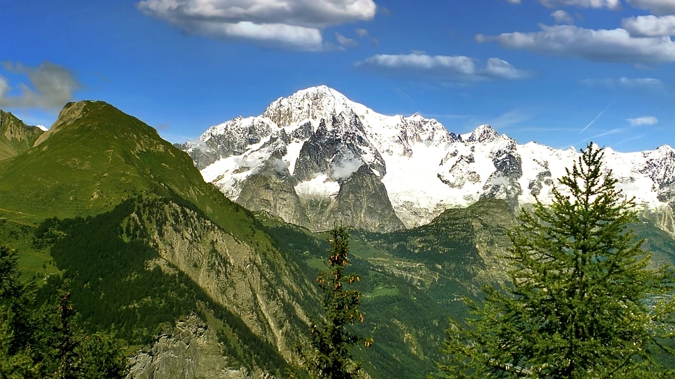 Cel mai înalt munte din Europa Occidentală, Mont Blanc, este mai scund decât se credea până acum