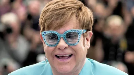 Elton John a rămas cu „vedere limitată” în urma unei infecții severe