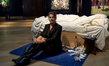 „My Bed”, un pat ce a devenit operă de artă, a fost vândut la licitaţie cu 2,7 milioane de euro (GALERIE FOTO)