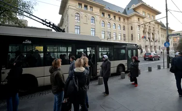 De ce autobuzele sosesc deseori în grupuri în staţie