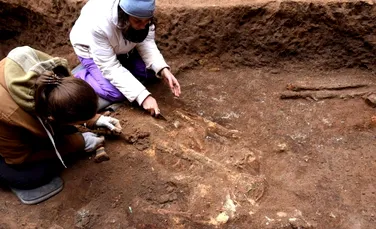Rămășițele unui războinic foarte înalt, din Uralii Meridionali, descoperite într-un mormânt aparte
