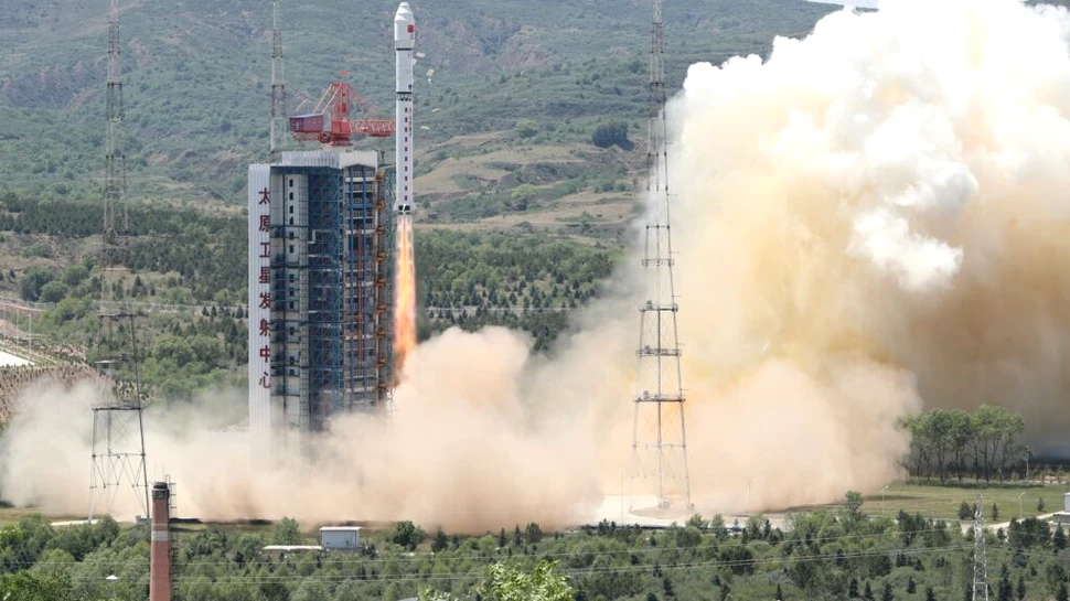 China și-a doborât propriul record pentru cei mai mulți sateliți lansați cu o singură rachetă