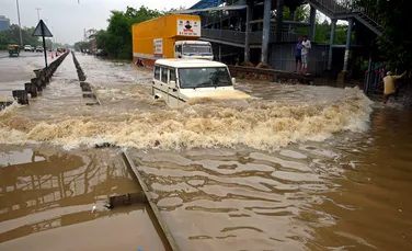 Nordul Indiei, lovit de inundații puternice. Cel puțin 15 persoane au murit
