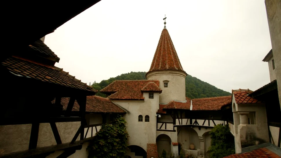 Castelul Bran, modernizat cu un milion de euro. Ce surpriză îi aşteaptă pe turişti