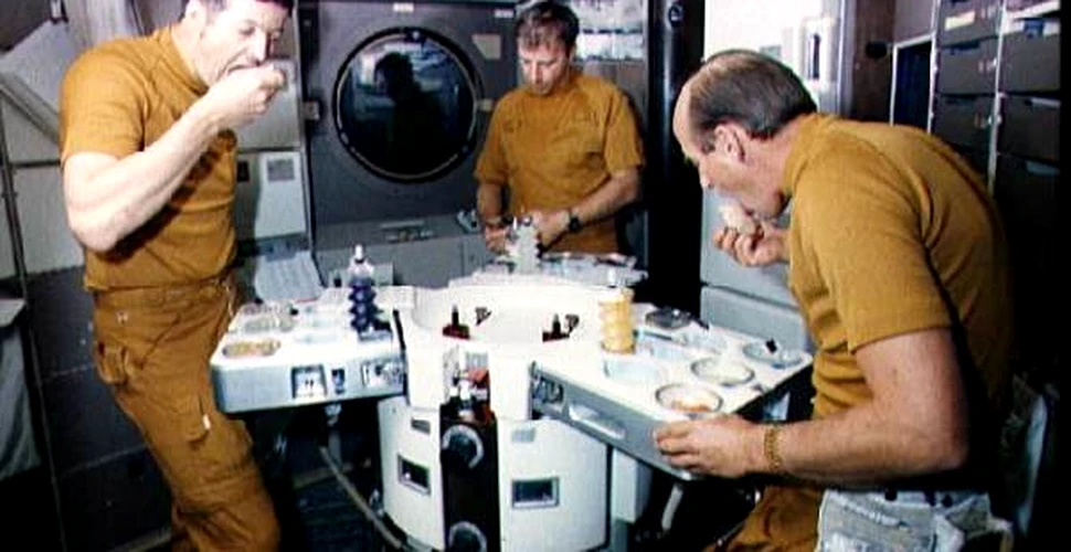 Ce vor mânca astronauţii în călătoria spre Marte?