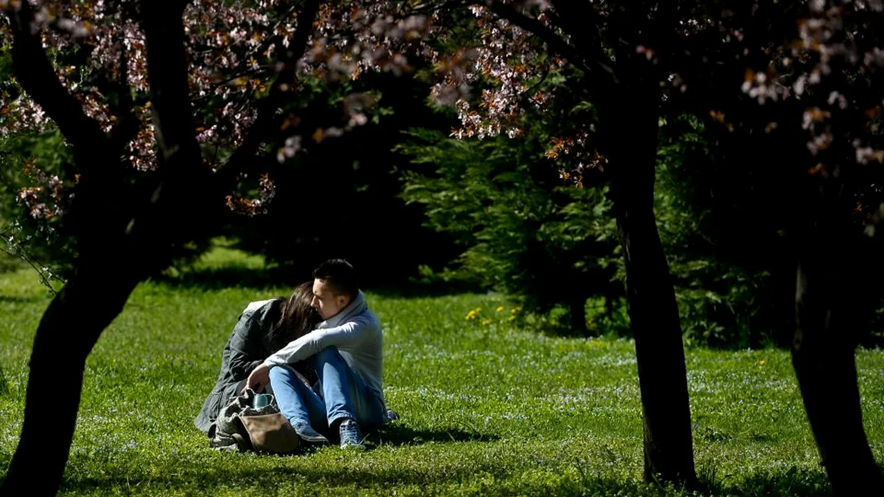 1-tineri-parcul-cismigiu 