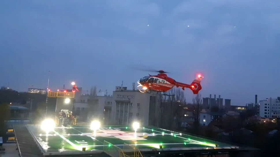 Primul zbor cu un elicopter SMURD pe noul heliport al Spitalului Universitar Bucureşti