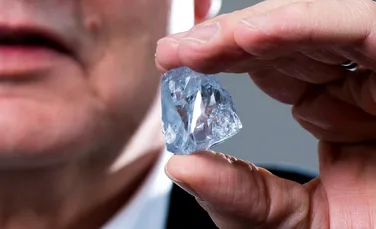 A fost descoperit diamantul albastru fără seamăn, ce ar putea doborî toate recordurile! (FOTO)