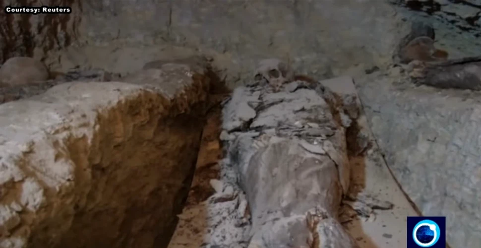 Sarcofagul de peste 2.000 de ani, recent descoperit, a fost deschis iar înăuntru poate fi Alexandru cel Mare