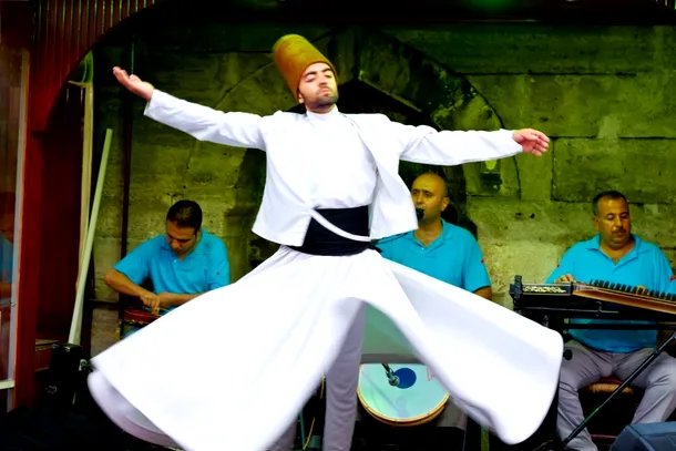 Dans al dervişilor din Konya