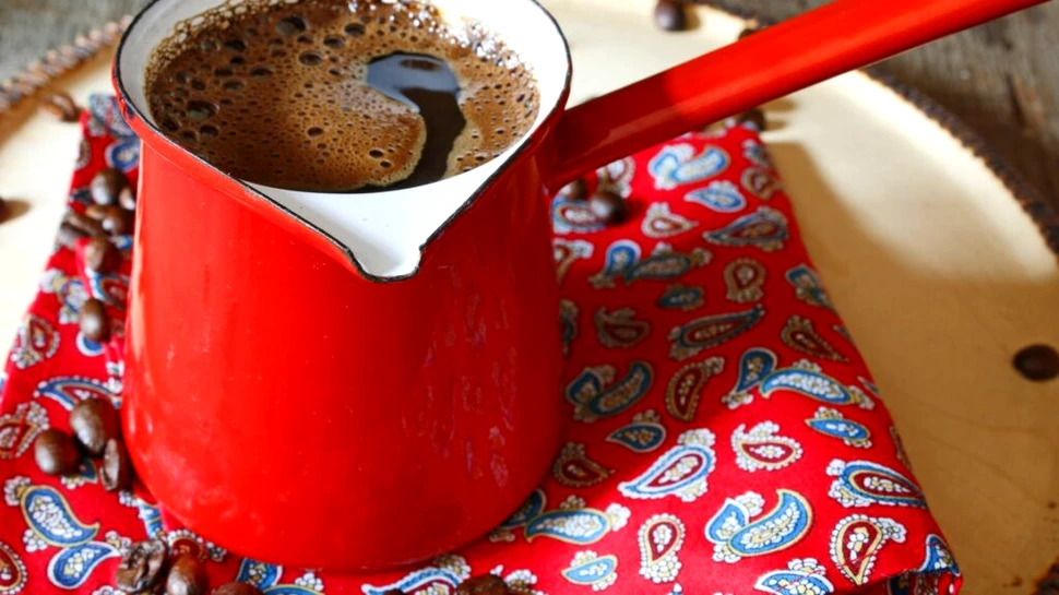 Iată de ce nu este bine să bei cafea imediat după ce te trezești dimineața