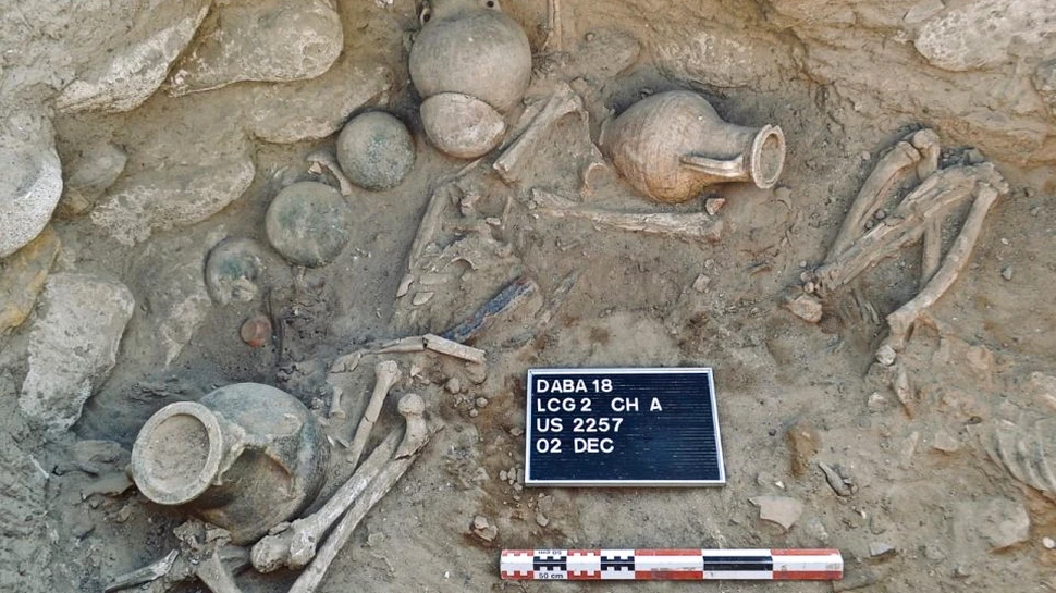 Un ”ochi al lui Horus”, vechi de circa 2.000 de ani, descoperit într-un mormânt din Oman