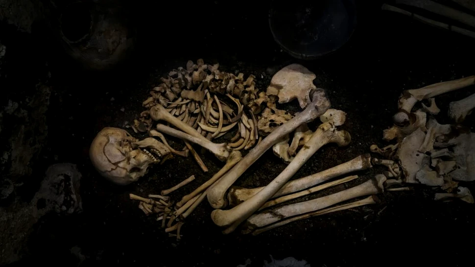 Arheologii au descoperit că o pustnică din secolul XV, îngropată într-o poziție bizară, avea sifilis