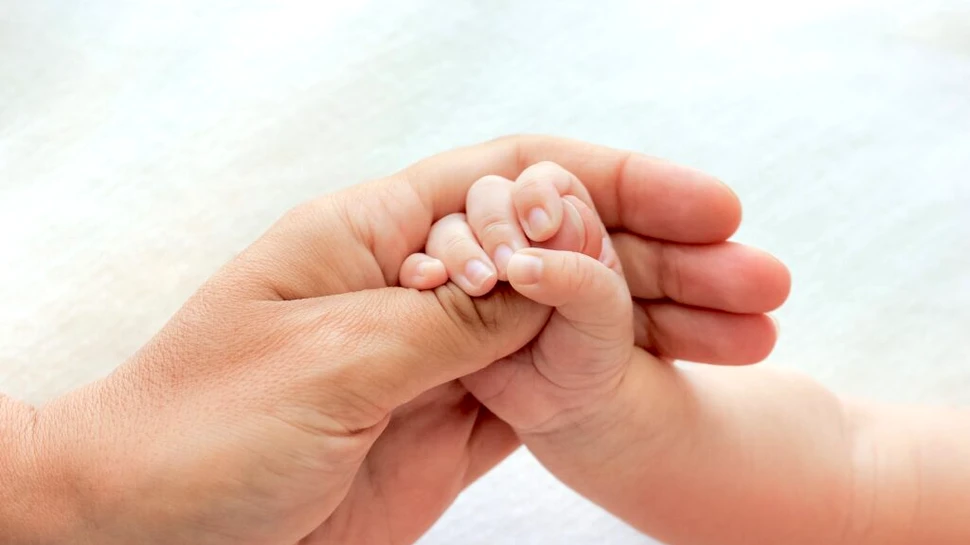 Schimbările climatice „influențează cine se naște și cine nu se naște”, arată un studiu de la Oxford