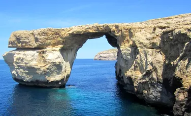 Fereastra de azur din Malta ar putea fi reconstruită