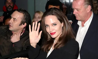 După ce a devenit editor colaborator la Time, Angelina Jolie face acum la BBC un program dedicat copiilor
