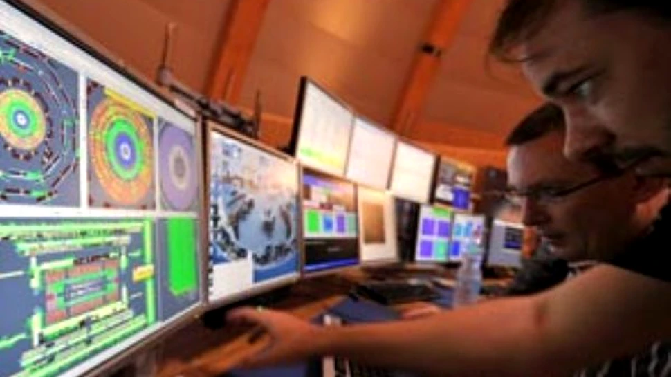 Acceleratorul de particule LHC, inoperabil pentru doua luni