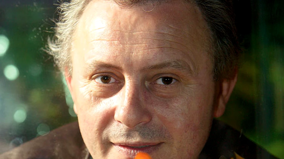 Omul-Descopera in trei dimensiuni