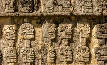 Cranii deformate și decapitări ritualice, găsite la o piramidă mayașă din Mexic