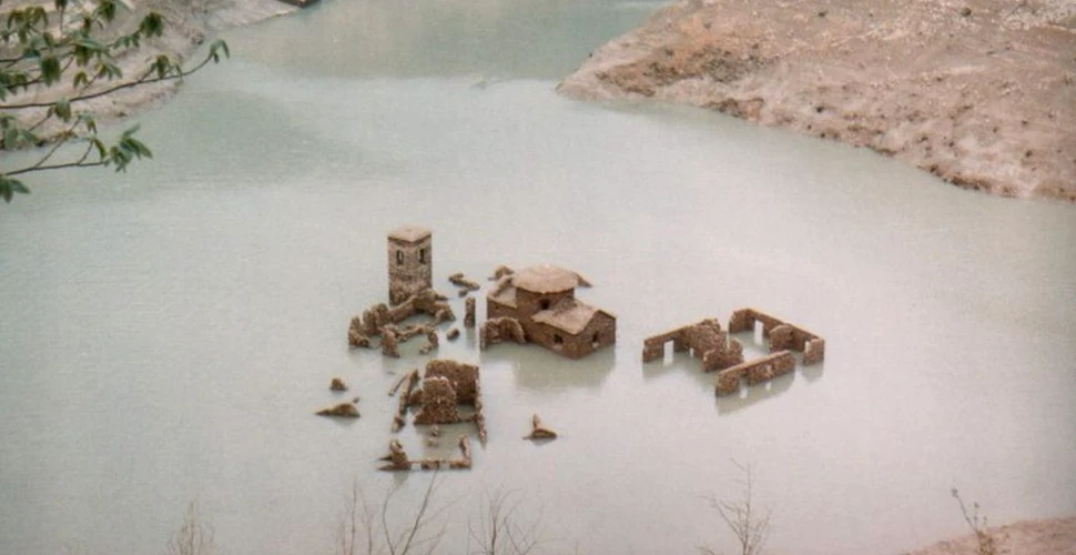 Un sat italian aflat sub apă din 1994 ar putea ieși din nou la suprafață