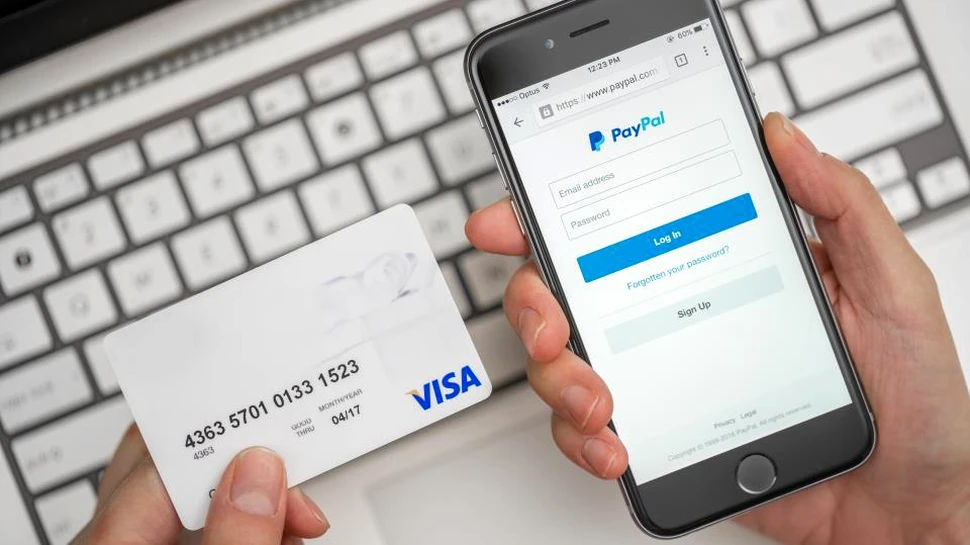 Pe fondul creşterii numărului de fraude online, PayPal apelează la inteligenţa artificială pentru securitate