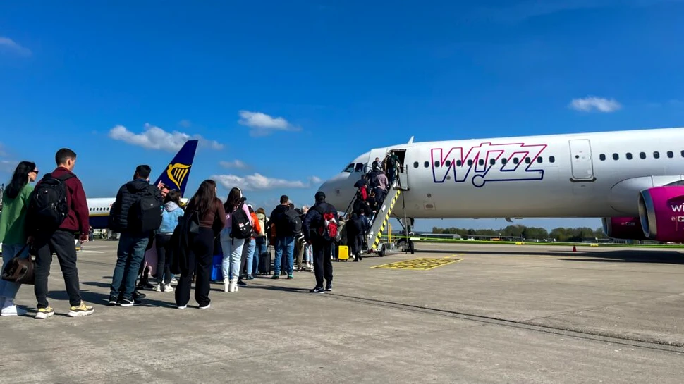 Cât au cheltuit turiștii români pe bilete de avion în vara anului 2024?