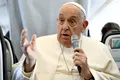 Papa Francisc, afirmații contradictorii: „Femeile au dreptul la viața lor”, dar avortul este „crimă”