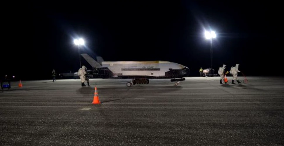 Avionul spaţial militar secret X-37B pleacă într-o nouă misiune misterioasă