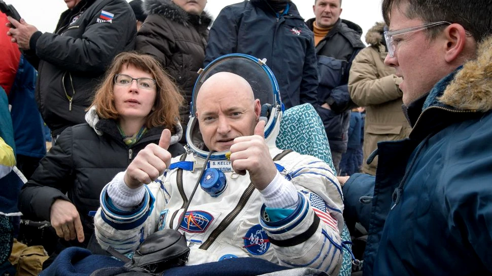 Întors recent pe Terra şi vădit schimbat, astronautul american Scott Kelly este supus în continuare unor teste ştiinţifice
