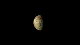 Sonda Juno a surprins cele mai clare și spectaculoase imagini cu Io, luna lui Jupiter