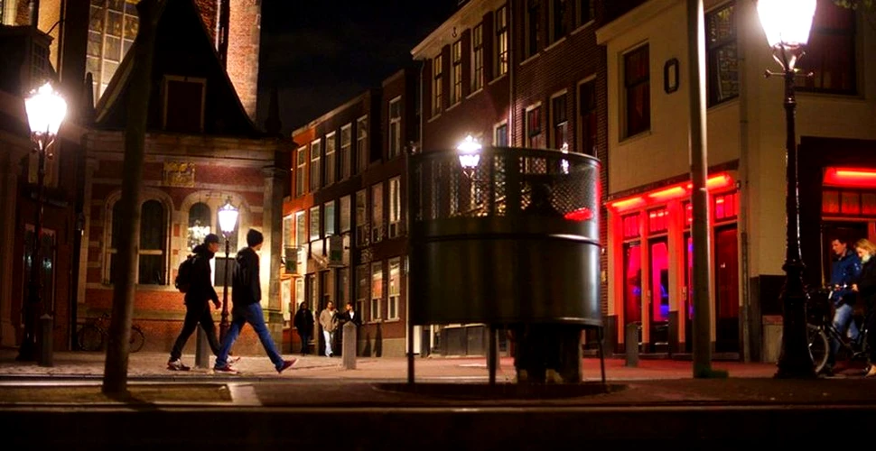 Motivul pentru care tururile turistice în Cartierul Roşu din Amsterdam vor fi interzise
