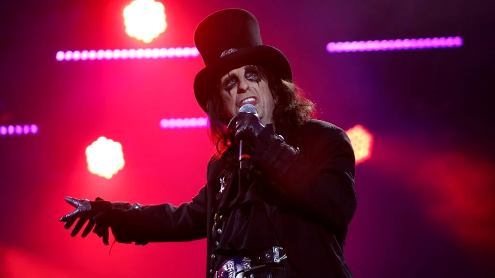 Alice Cooper, prințul negru al rock-ului