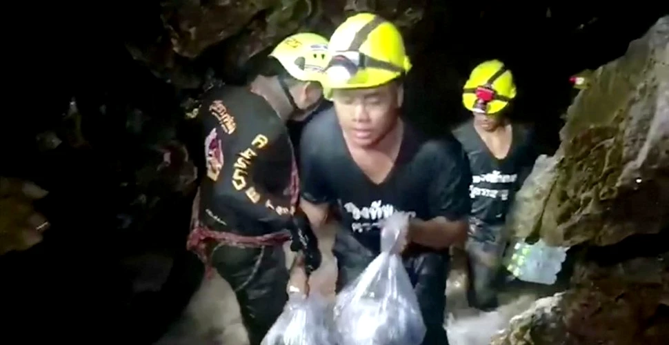 Scafandrul britanic care a salvat băieţii blocaţi în peştera din Thailanda, CAPTIV 24 de ore sub pământ