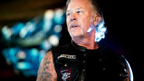 Viața lui James Hetfield, vocalistul Metallica. Demonii, depresia și triumful legendei metal