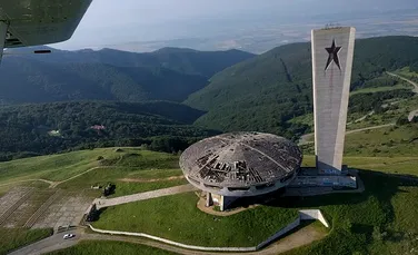 Buzludja, monumentul-tribut al comunismului din Bulgaria, fascinează vizitatorii datorită formei asemănătoare unui OZN