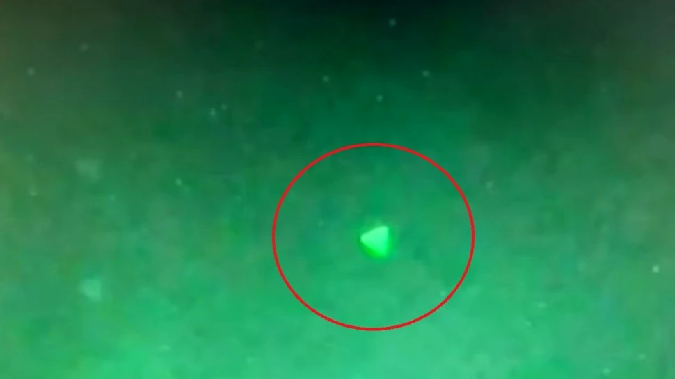 Pentagonul confirmă că imaginile cu un OZN în formă de piramidă sunt autentice