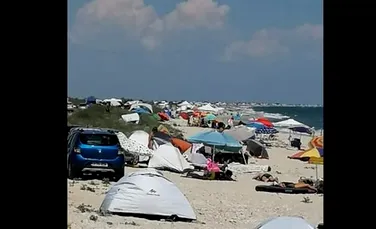 Zeci de mii de turiști au ajuns pe plajele sălbatice din Rezervaţia Biosferei Delta Dunării