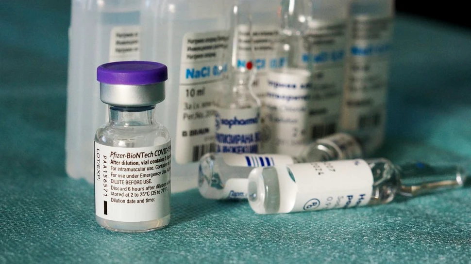 Vaccinul împotriva COVID-19 de la Pfizer produce un răspuns mai slab împotriva variantei din Africa de Sud