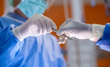 Unul dintre cei mai importanți neurochirurgi din Europa, acuzat că a greșit zeci de operații