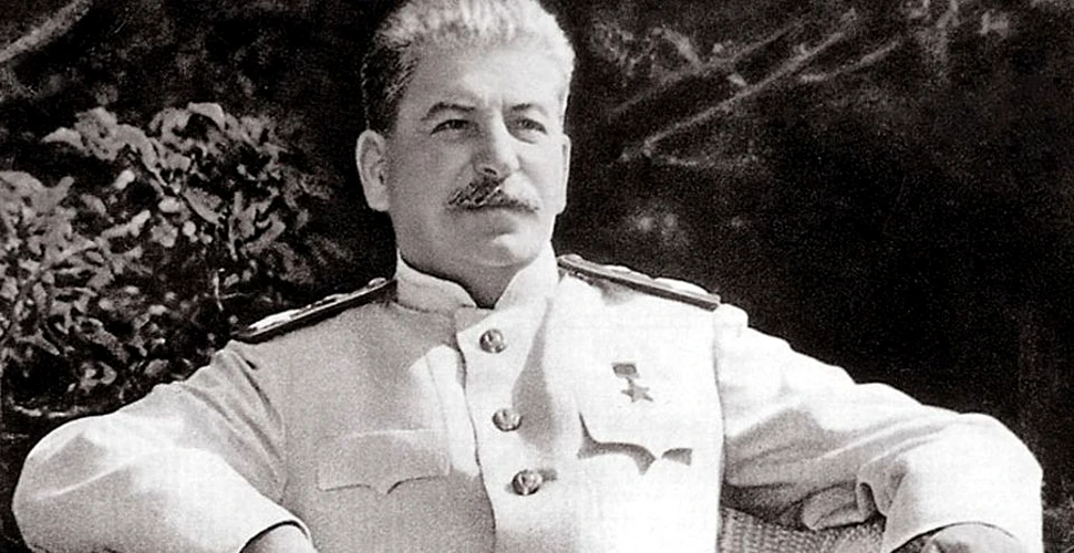 VIDEO ”Palatul  de Gheaţă” al lui Stalin din Siberia se topeşte