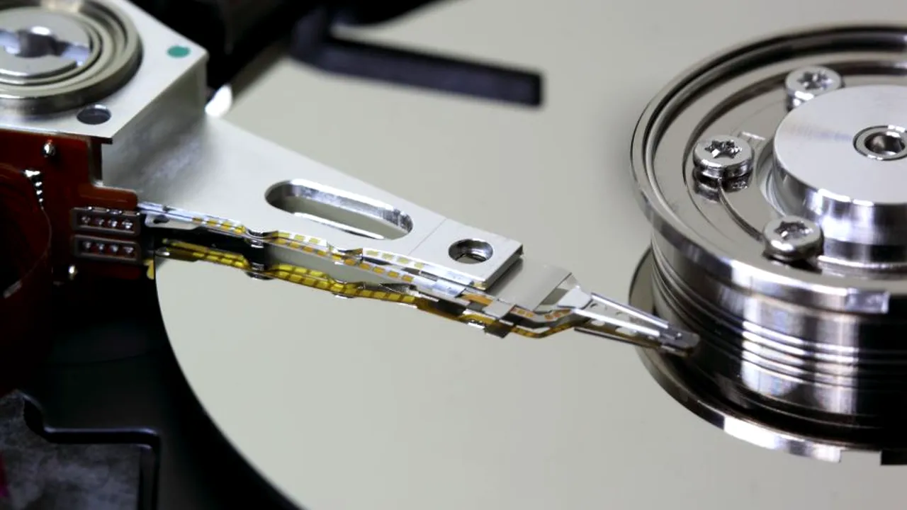 1-hard-disk-123rf 