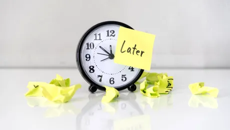 Ce au descoperit cercetătorii japonezi despre oamenii „vinovați” de procrastinare?
