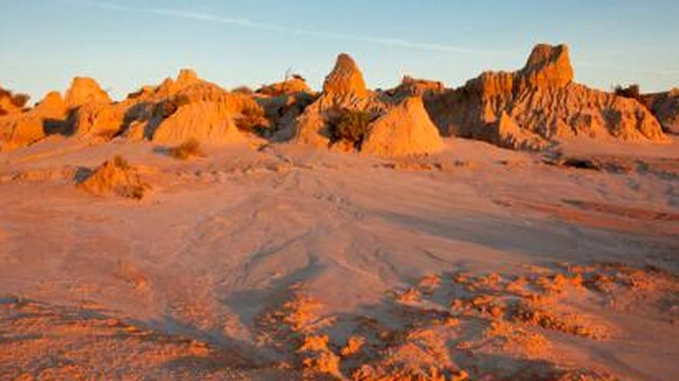 Descoperire remarcabilă în Australia: ce ”ascunde” de zeci de mii de ani acest deşert