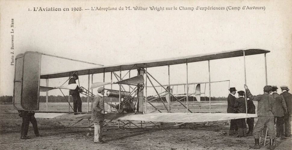 Frații Wright, primii oameni care au zburat cu avionul. Au inventat, construit și pilotat cu success primul avion din lume