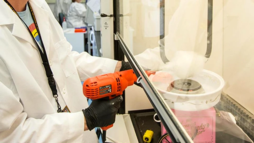 După ce a cumpărat un aparat de făcut vată pe băţ, un cercetător a creat ceva care va revoluţiona medicina – VIDEO