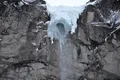 Un sloi imens de gheață s-a prăbușit peste mai mulți turiști și a ucis o persoană în Rusia