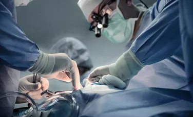 Premieră în medicină! Rinichiul de porc transplantat unui bărbat a funcționat aproape nouă luni