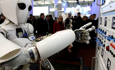 Experţii au decis în cât timp un robot va putea opera mai bine decât un chirurg. În cât timp ne vor prelua slujbele?