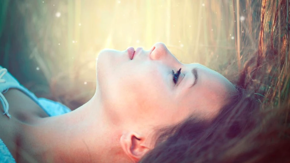 De ce visăm că picăm în gol