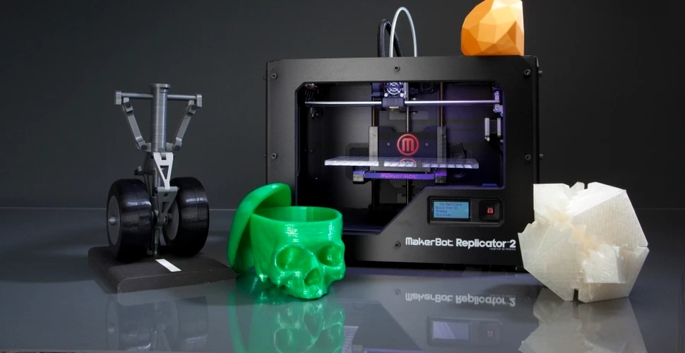 Vrei să-ţi tipăreşti un obiect? Acum poţi, cu imprimanta 3D destinată uzului caznic (FOTO/VIDEO)